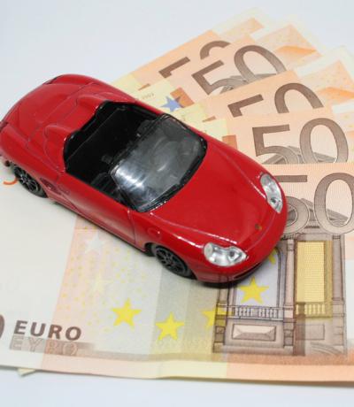 Rechtschutzversicherung muss bei Bußgeld dem Anwalt die volle Vergütung bezahlen