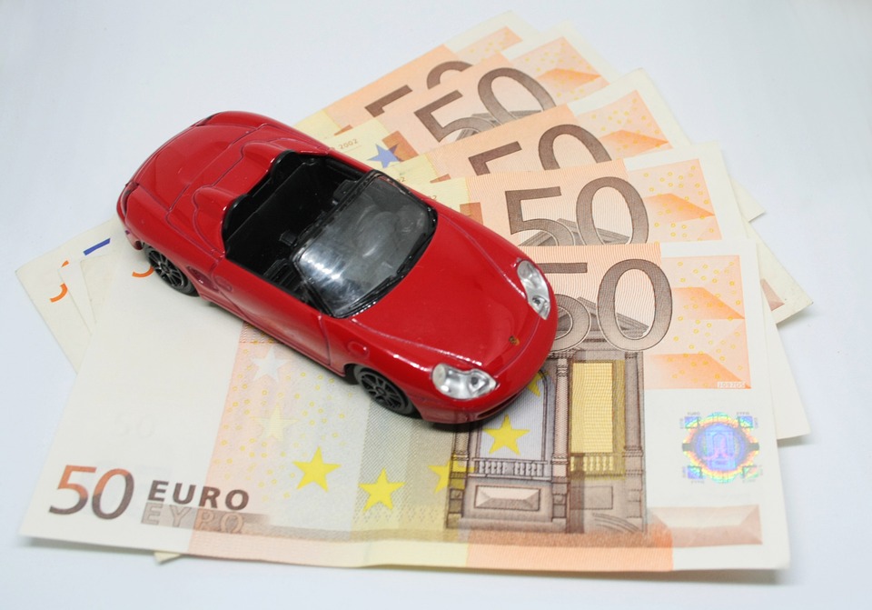 bei Verkehrsunfällen geht`s ums Geld in Form von Schadensersatz